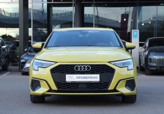 Подержанный автомобиль Audi A3 Sedan 2021 года (2 фото)