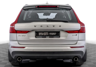 Подержанный автомобиль Volvo XC60 2019 года (6 фото)