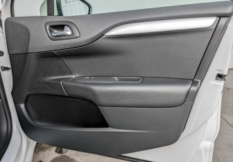 Подержанный автомобиль Citroen C4 Sedan 2021 года (23 фото)
