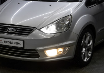 Подержанный автомобиль Ford Galaxy 2014 года (24 фото)