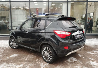 Подержанный автомобиль Changan CS35 2017 года (6 фото)