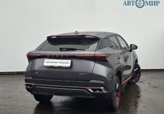 Подержанный автомобиль Omoda C5 2023 года (5 фото)