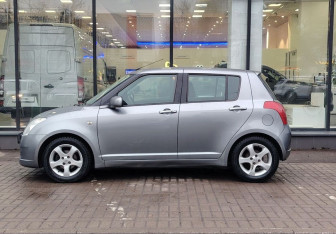 Подержанный автомобиль Suzuki Swift Hatchback 2007 года (5 фото)