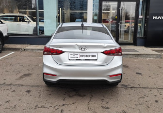 Подержанный автомобиль Hyundai Solaris Sedan 2019 года (6 фото)