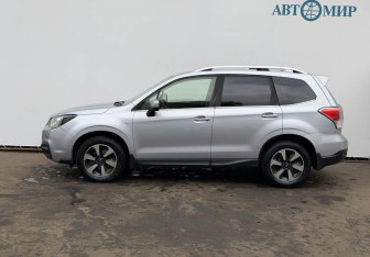Подержанный автомобиль Subaru Forester Suv 2017 года (8 фото)