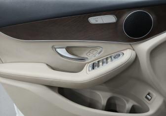 Подержанный автомобиль Mercedes-Benz GLC Coupe 2015 года (14 фото)