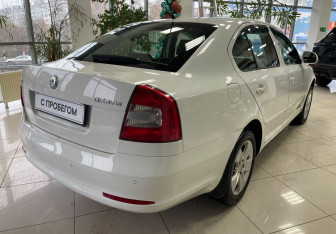 Подержанный автомобиль Skoda Octavia Liftback 2013 года (5 фото)
