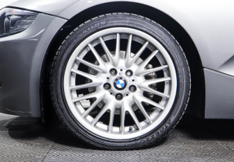 Подержанный автомобиль BMW Z4 Roadster 2004 года (55 фото)