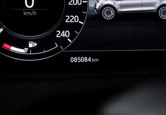 Подержанный автомобиль Land Rover Range Rover Velar 2019 года (11 фото)