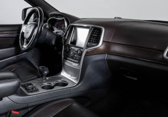 Подержанный автомобиль Jeep Grand Cherokee 2013 года (28 фото)