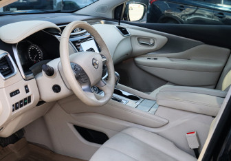 Подержанный автомобиль Nissan Murano Suv 2017 года (16 фото)