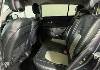 Подержанный автомобиль Kia Sportage 2013 года (10 фото)