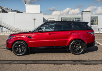Подержанный автомобиль Land Rover Range Rover Sport 2018 года (8 фото)