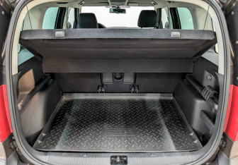 Подержанный автомобиль Skoda Yeti 2014 года (10 фото)