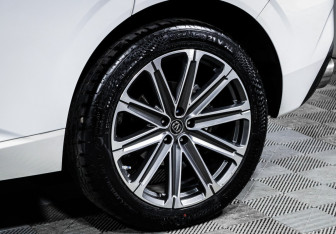 Подержанный автомобиль Changan UNI-K 2023 года (15 фото)