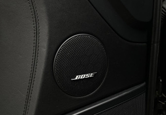 Подержанный автомобиль Porsche Cayenne 2004 года (17 фото)