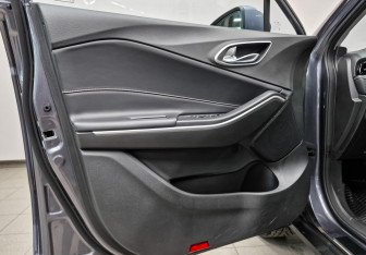 Подержанный автомобиль Москвич 3 2023 года (18 фото)