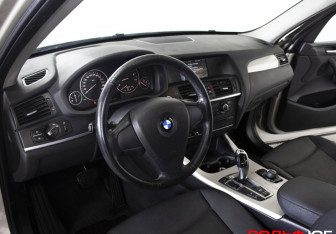 Подержанный автомобиль BMW X3 2013 года (9 фото)