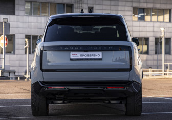 Подержанный автомобиль Land Rover Range Rover 2024 года (7 фото)