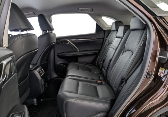 Подержанный автомобиль Lexus RX 2018 года (18 фото)