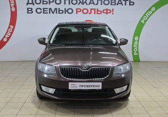 Подержанный автомобиль Skoda Octavia Liftback 2014 года (2 фото)