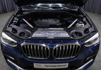 Подержанный автомобиль BMW X4 2020 года (9 фото)