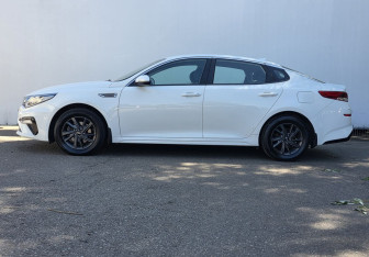 Подержанный автомобиль Kia Optima Sedan 2019 года (8 фото)