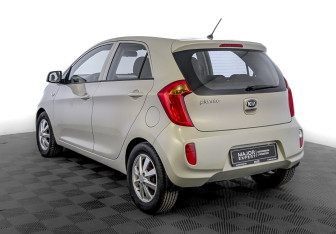 Подержанный автомобиль Kia Picanto 2013 года (7 фото)