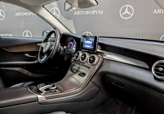 Подержанный автомобиль Mercedes-Benz GLC Coupe 2017 года (11 фото)