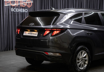 Подержанный автомобиль Hyundai Tucson 2022 года (21 фото)
