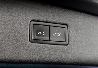 Подержанный автомобиль Volkswagen Tiguan 2021 года (25 фото)