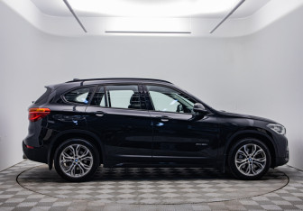 Подержанный автомобиль BMW X1 2017 года (4 фото)