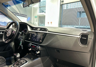 Подержанный автомобиль Kia Rio Sedan 2020 года (9 фото)
