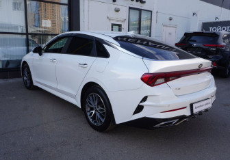 Подержанный автомобиль Kia K5 2020 года (7 фото)