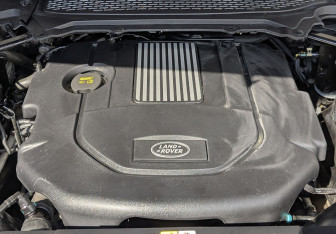 Подержанный автомобиль Land Rover Range Rover Sport 2015 года (9 фото)