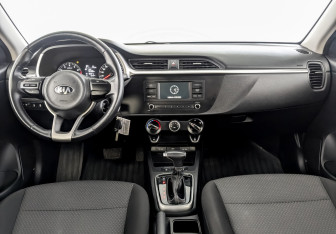 Подержанный автомобиль Kia Rio Sedan 2021 года (14 фото)
