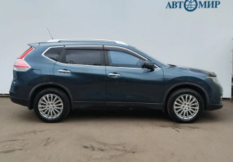 Подержанный автомобиль Nissan X-Trail 2015 года (4 фото)
