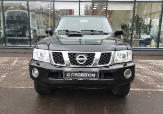 Подержанный автомобиль Nissan Patrol 2005 года (2 фото)