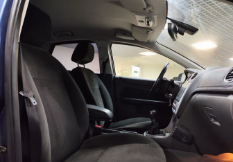 Подержанный автомобиль Ford Focus Sedan 2007 года (13 фото)