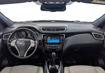 Подержанный автомобиль Nissan Qashqai 2018 года (14 фото)