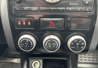 Подержанный автомобиль Nissan X-Trail 2008 года (17 фото)