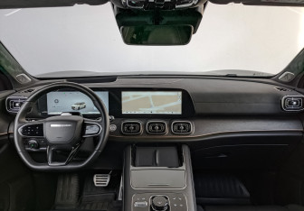 Подержанный автомобиль Jaecoo J8 2024 года (14 фото)