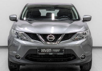 Подержанный автомобиль Nissan Qashqai 2018 года (2 фото)