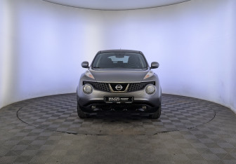 Подержанный автомобиль Nissan Juke 2013 года (2 фото)