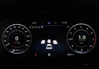 Подержанный автомобиль Omoda C5 2024 года (11 фото)