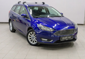 Подержанный автомобиль Ford Focus Wagon 2017 года (27 фото)