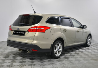 Подержанный автомобиль Ford Focus Hatchback 2017 года (3 фото)