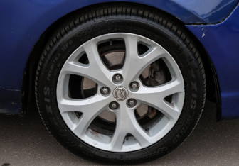 Подержанный автомобиль Mazda 3 Sedan 2008 года (19 фото)