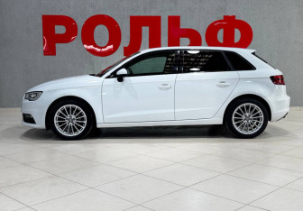 Подержанный автомобиль Audi A3 Hatchback 2014 года (8 фото)