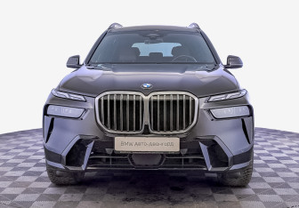 Подержанный автомобиль BMW X7 2024 года (2 фото)